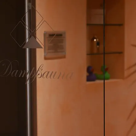 Bernstein Mare Luxor 01