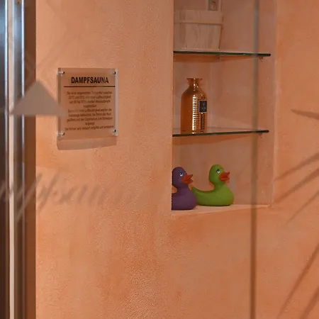 Bernstein Mare Luxor 01 * Büsum