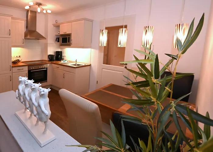 Bernstein Mare Luxor 01 Apartamento *