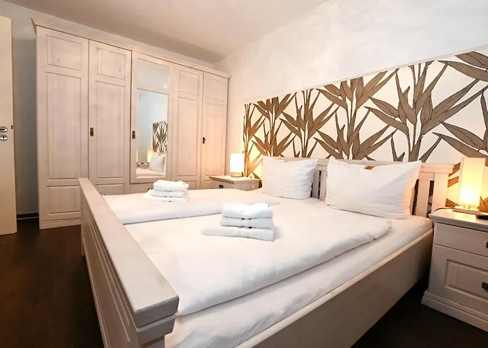 Bernstein Mare Luxor 01